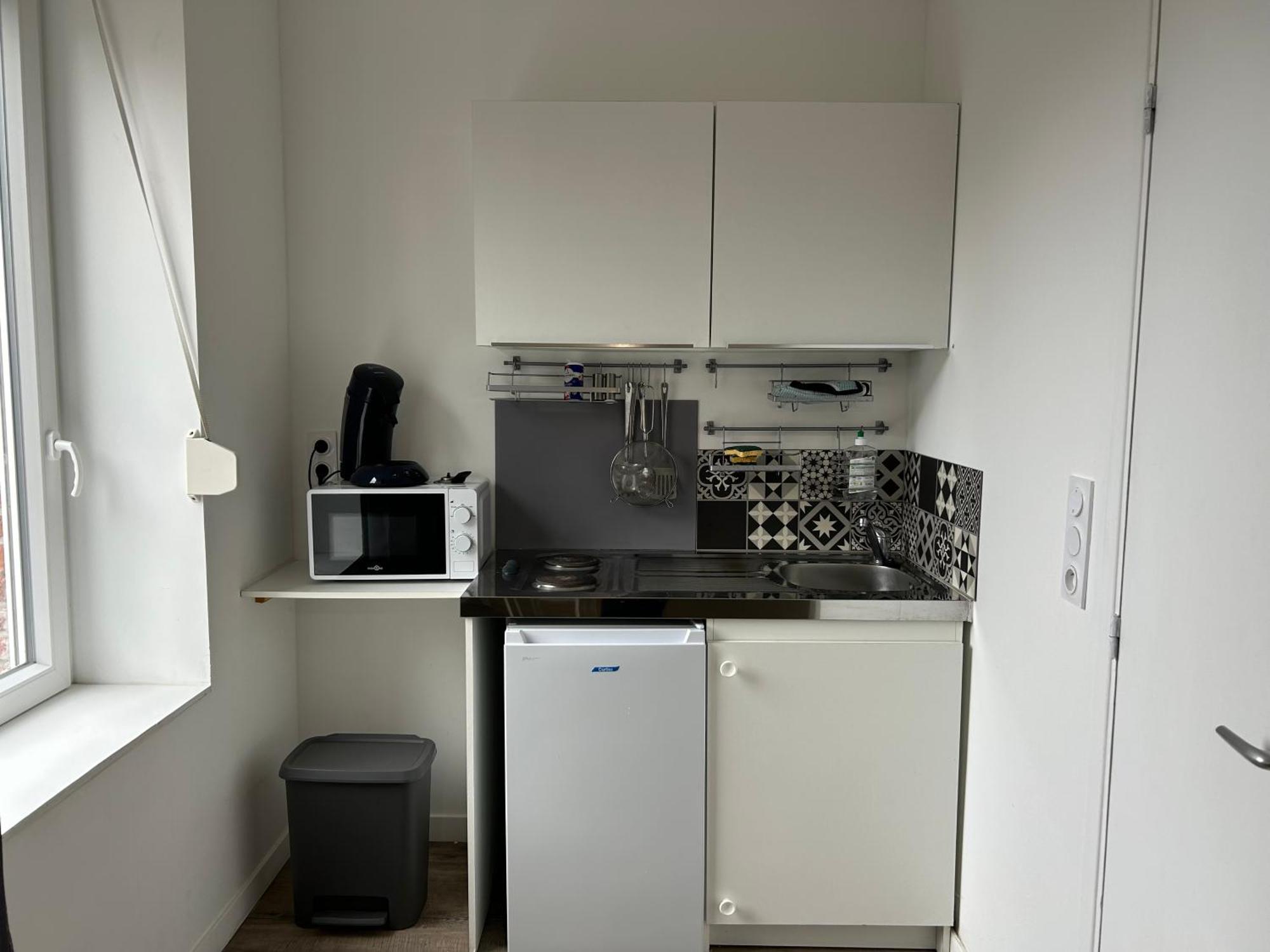 Superbe Studio Meuble Avec Parking モブージュ エクステリア 写真